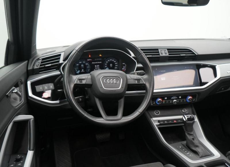 Audi Q3 Sportback 45 TFSIe 245 s-Line Hybride Rechargeable / Toit Ouvrant Caméra de Recul