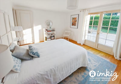 Maison - 215 m² - 7 pièces