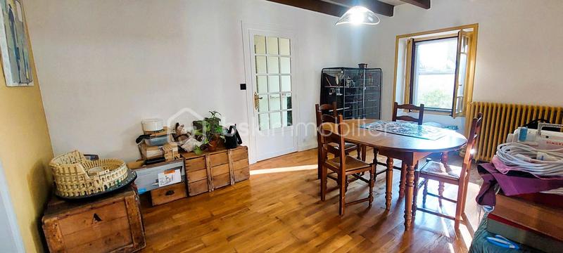 Maison de village - 180 m² - 13 pièces