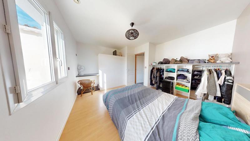 Maison - 160 m² - 5 pièces