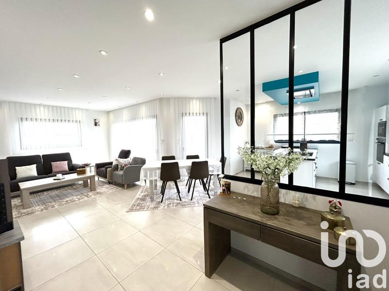 Maison - 121 m² - 5 pièces