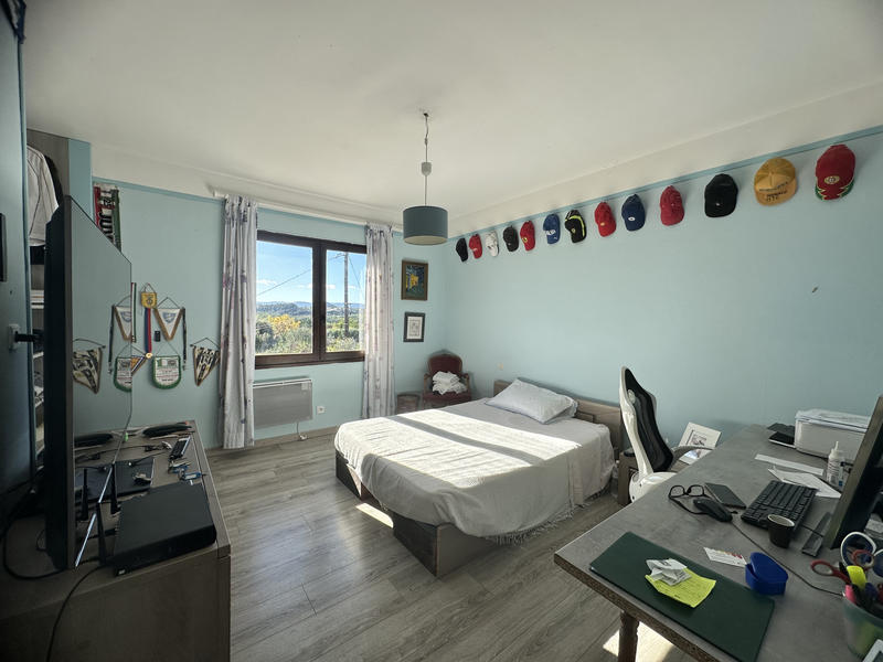 Villa - 206 m² - 6 pièces