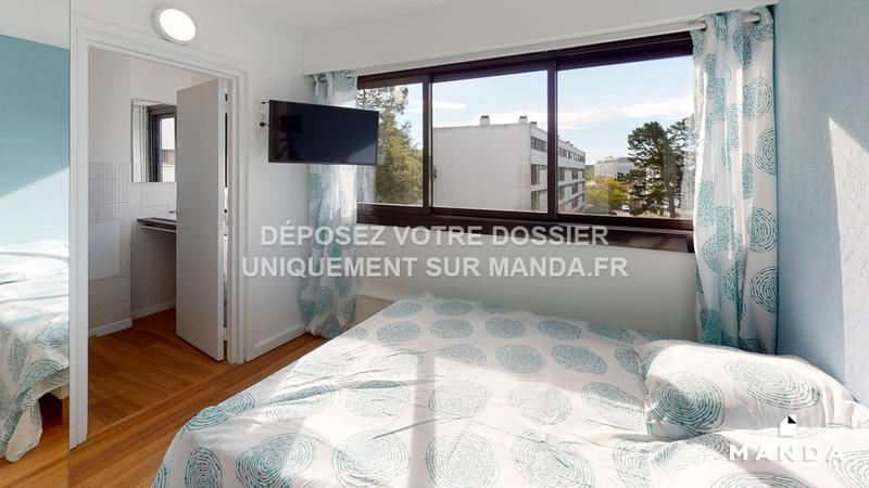 Chambre - 12 m² - 5 pièces
