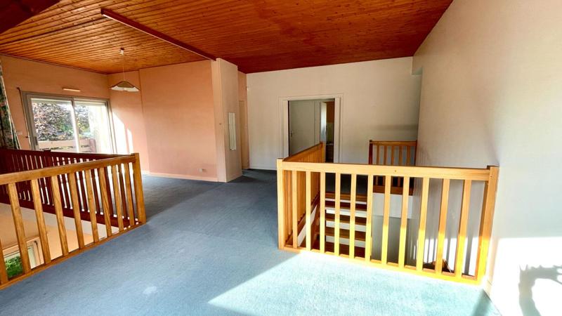 Maison - 329 m² - 11 pièces