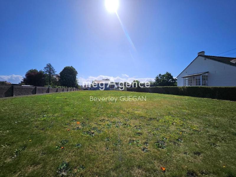 Terrain constructible - 1 809 m²