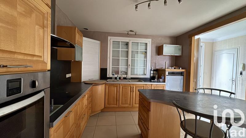 Maison - 166 m² - 7 pièces