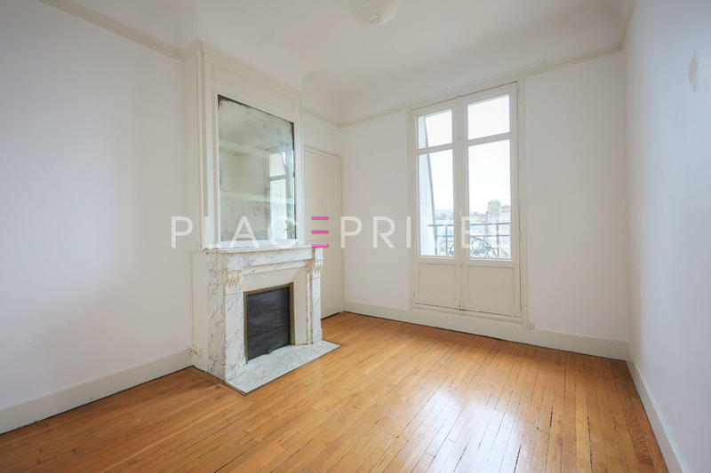 Appartement - 163 m² - 5 pièces