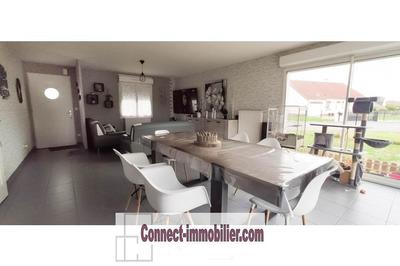 Maison - 94 m² - 5 pièces