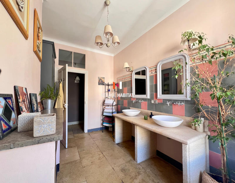 Appartement - 225 m² - 7 pièces