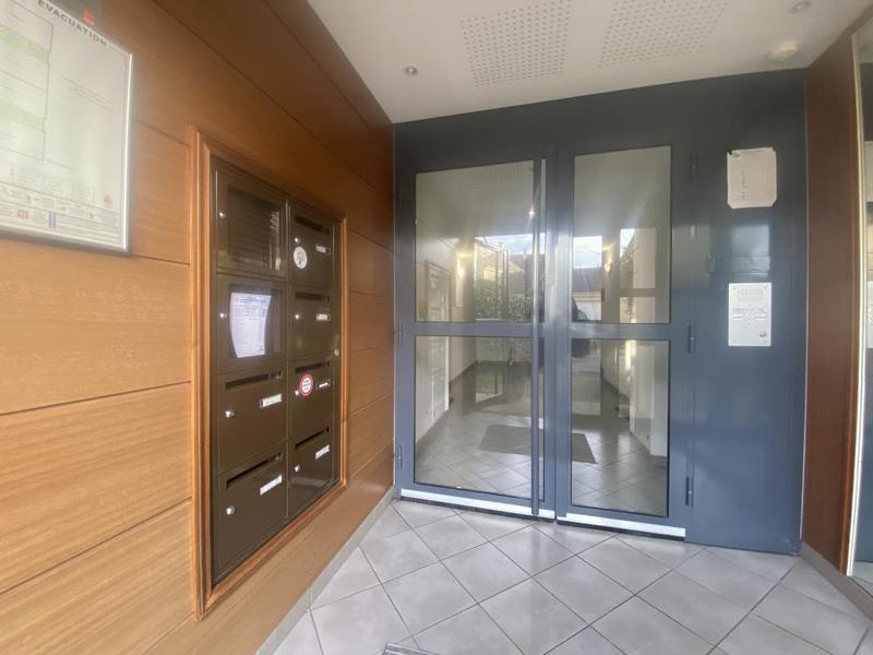 Appartement ancien - 64 m² - 3 pièces