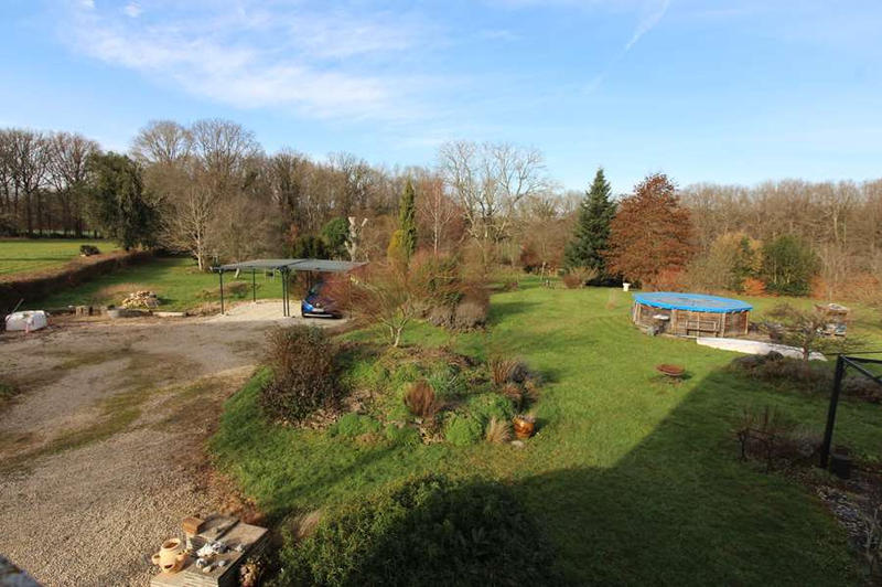 Maison - 230 m² - 10 pièces