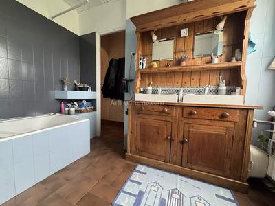 Maison - 115 m² - 6 pièces