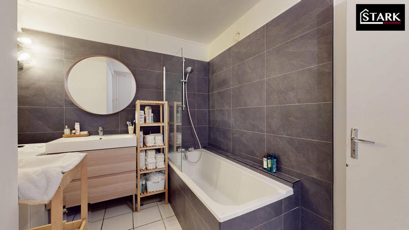 Appartement - 87 m² - 5 pièces