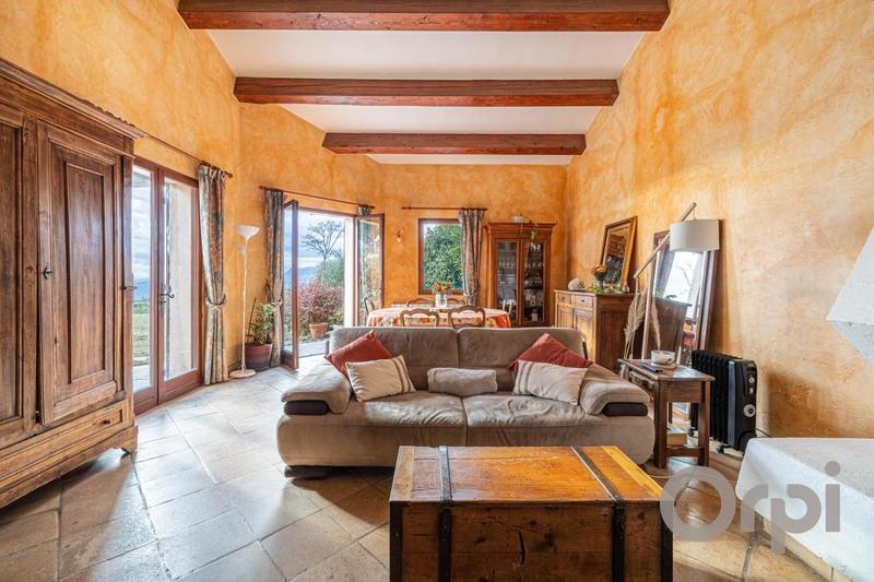 Villa - 124 m² - 6 pièces