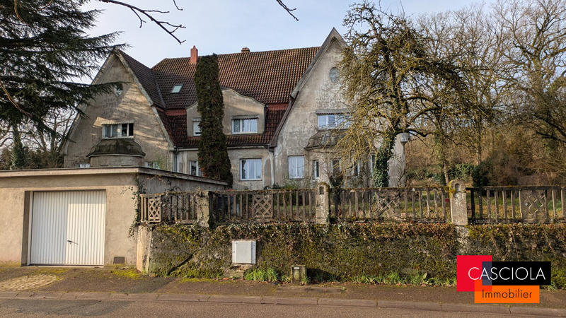 Maison - 259 m² - 9 pièces