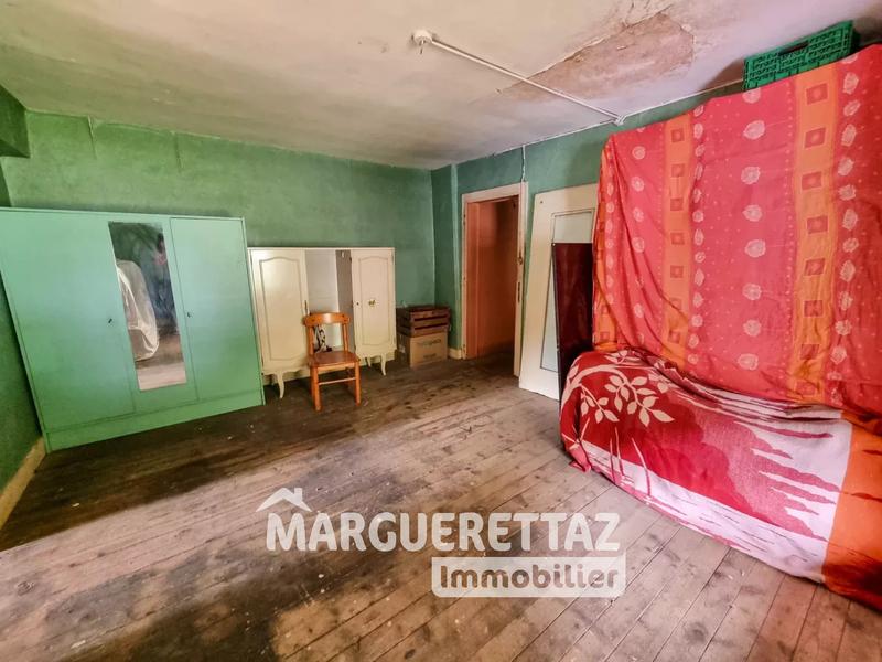 Maison de village - 220 m² - 8 pièces