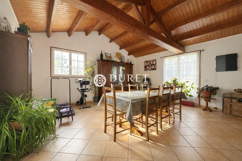 Maison traditionnelle - 145 m² - 5 pièces