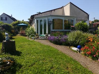 Maison traditionnelle - 136 m² - 5 pièces