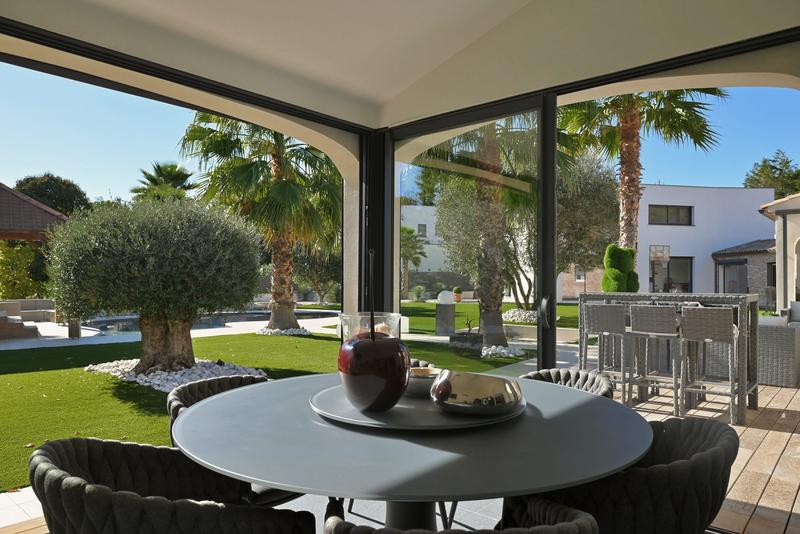 Villa - 344 m² - 6 pièces