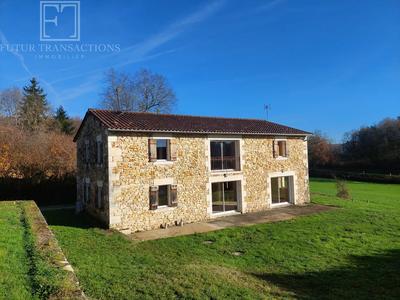 Maison - 200 m² - 5 pièces