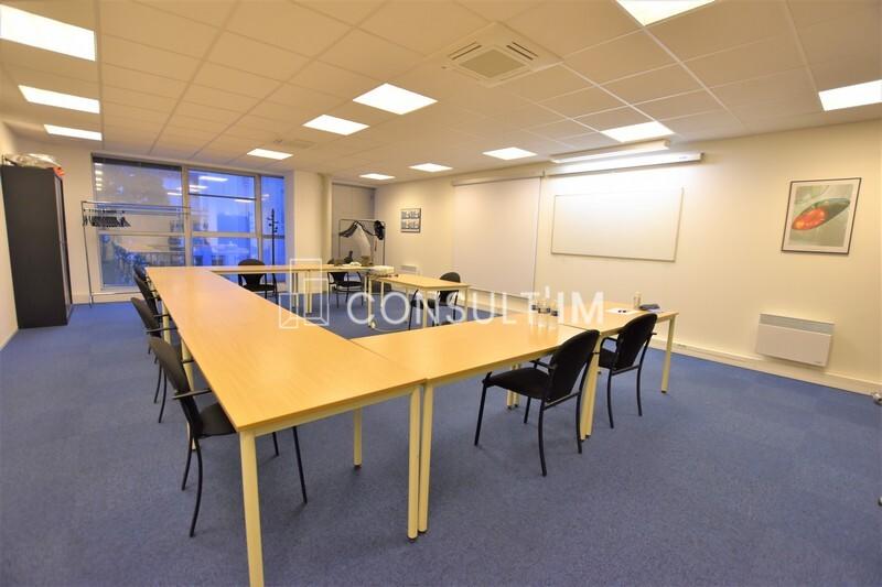 Local d'activité / Entrepôt - 328 m²