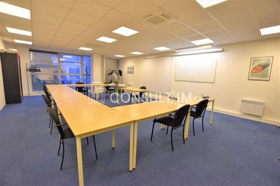 Local d'activité / Entrepôt - 328 m²