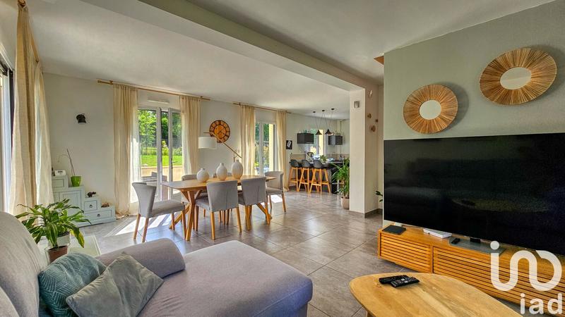 Maison - 137 m² - 7 pièces