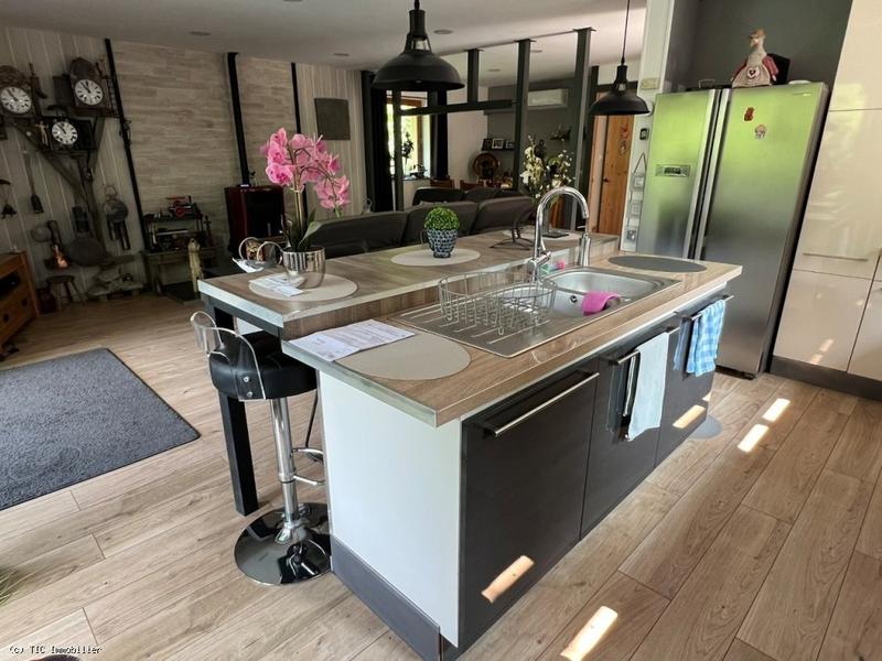 Maison - 97 m² - 3 pièces