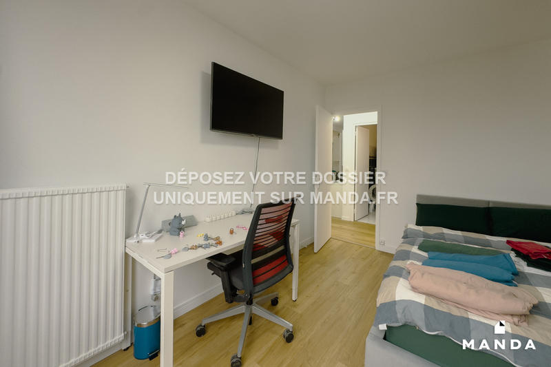 Chambre - 9 m² - 6 pièces