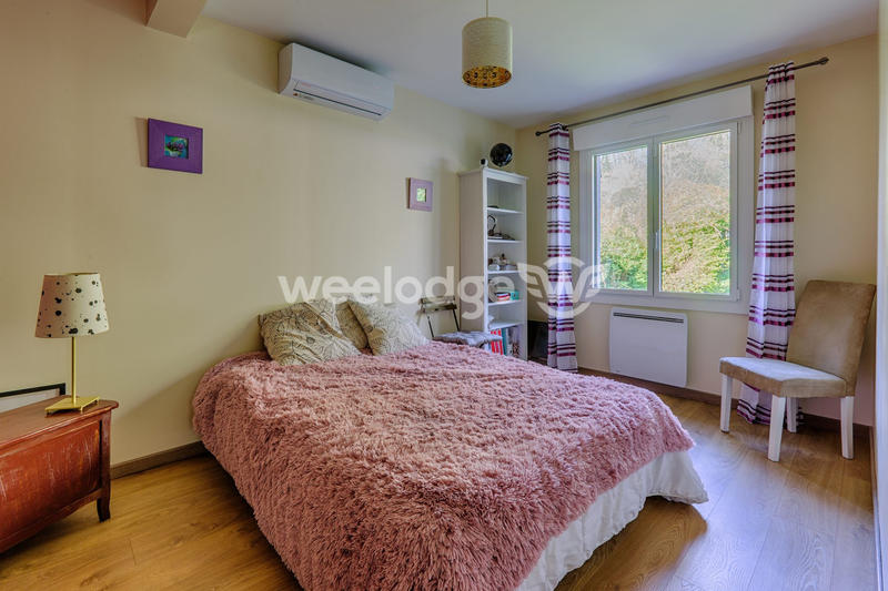 Maison - 213 m² - 6 pièces