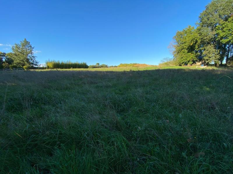 Terrain constructible - 2 000 m²