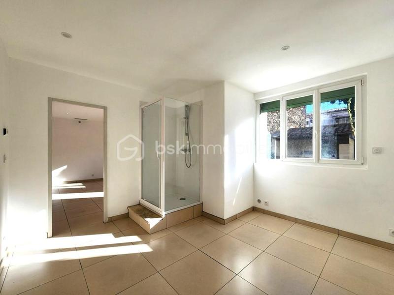 Maison - 246 m² - 10 pièces