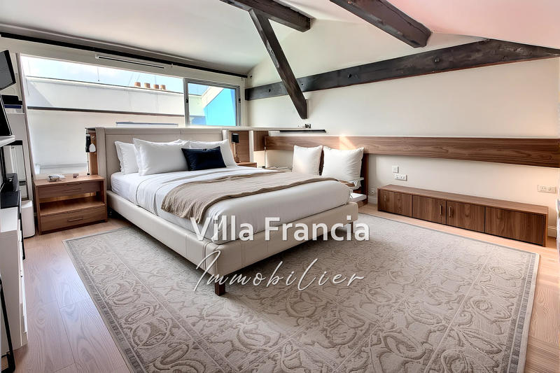 Appartement - 120 m² - 4 pièces