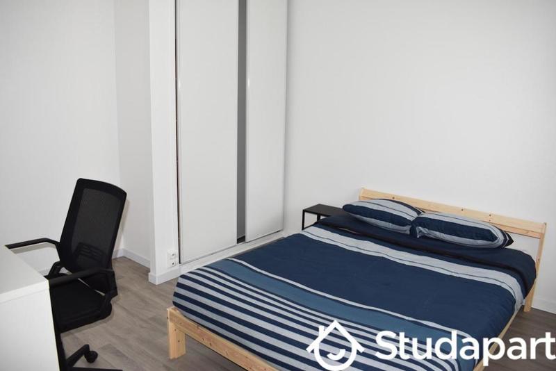 Chambre - 12 m² - 1 pièce