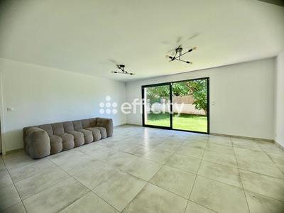 Maison - 97 m² - 4 pièces