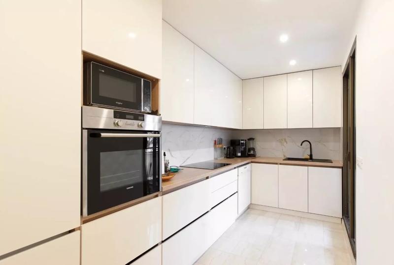 Appartement - 150 m² - 5 pièces