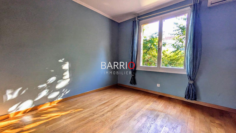 Maison traditionnelle - 153 m² - 5 pièces