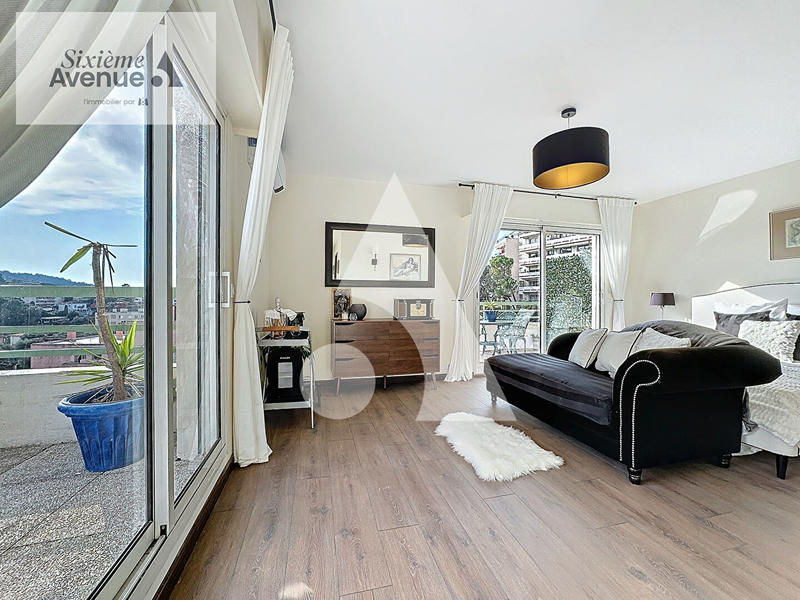 Appartement - 192 m² - 4 pièces