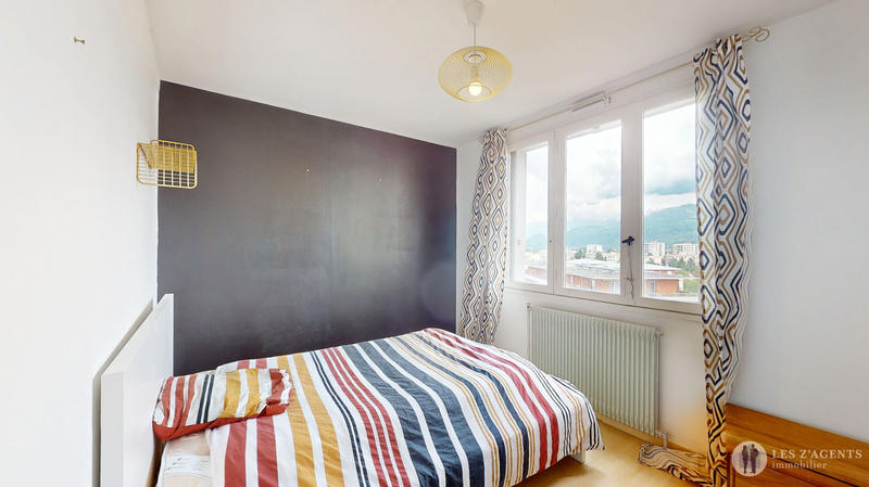 Appartement - 97 m² - 5 pièces