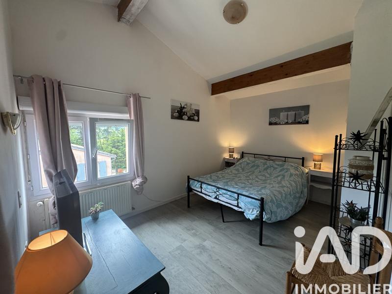 Maison - 217 m² - 8 pièces