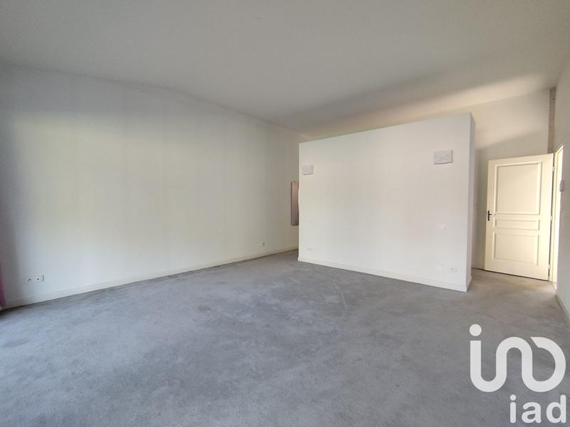 Maison - 385 m² - 5 pièces