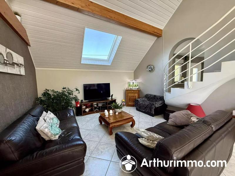 Maison - 151 m² - 6 pièces