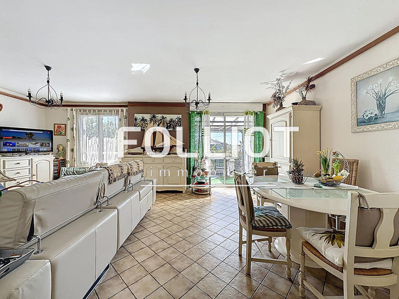 Viager - Maison - 195 m² - 9 pièces