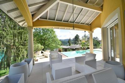 Villa - 240 m² - 6 pièces