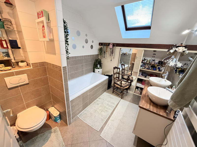 Maison - 120 m² - 5 pièces