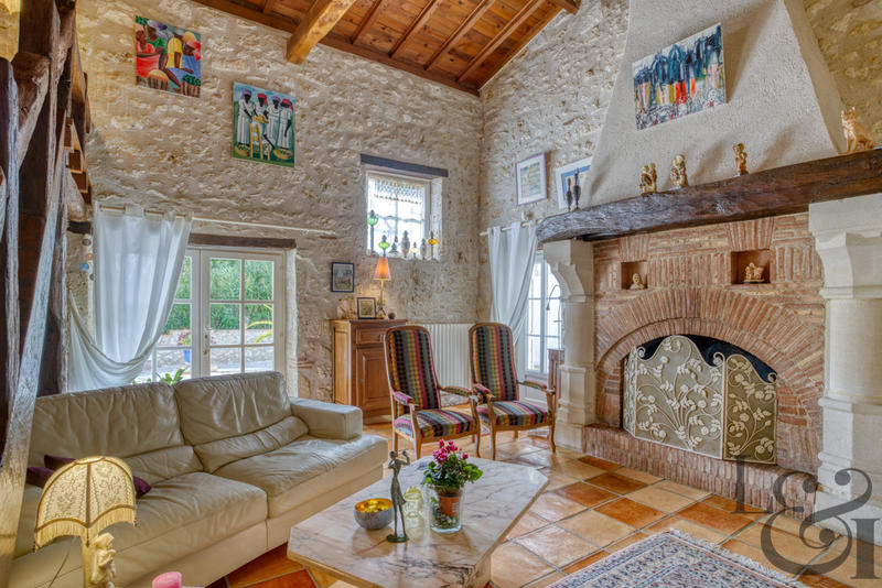 Maison - 200 m² - 7 pièces