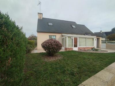 Maison traditionnelle - 90 m² - 4 pièces