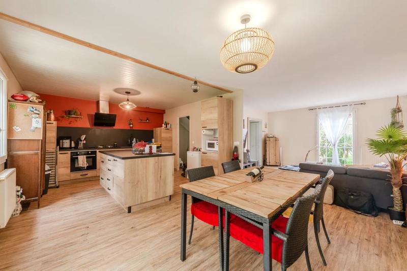 Maison - 130 m² - 7 pièces