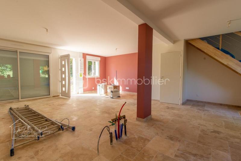 Maison - 97 m² - 3 pièces