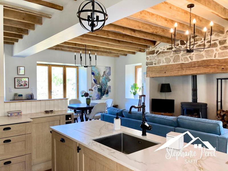 Maison - 298 m² - 9 pièces